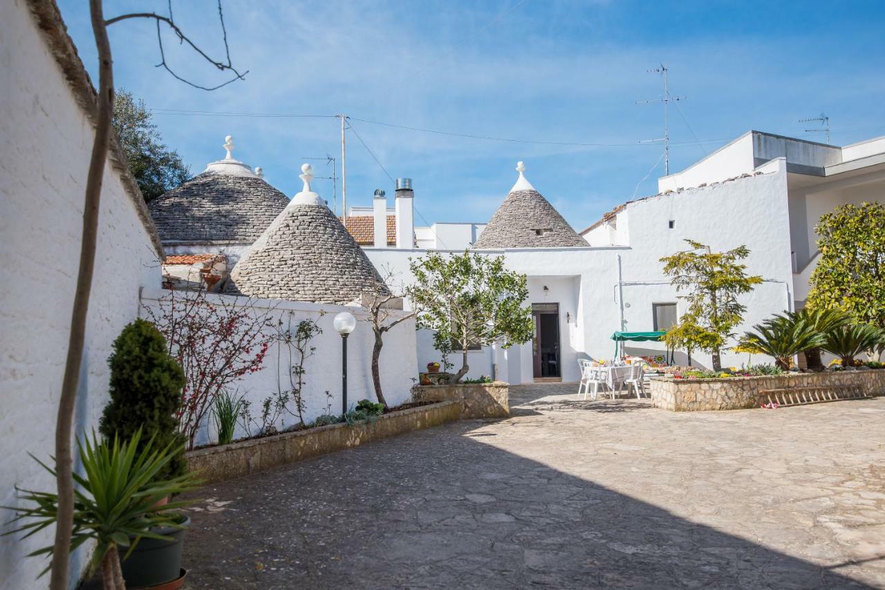 הוילה אלברובלו Trullo Amicizia מראה חיצוני תמונה
